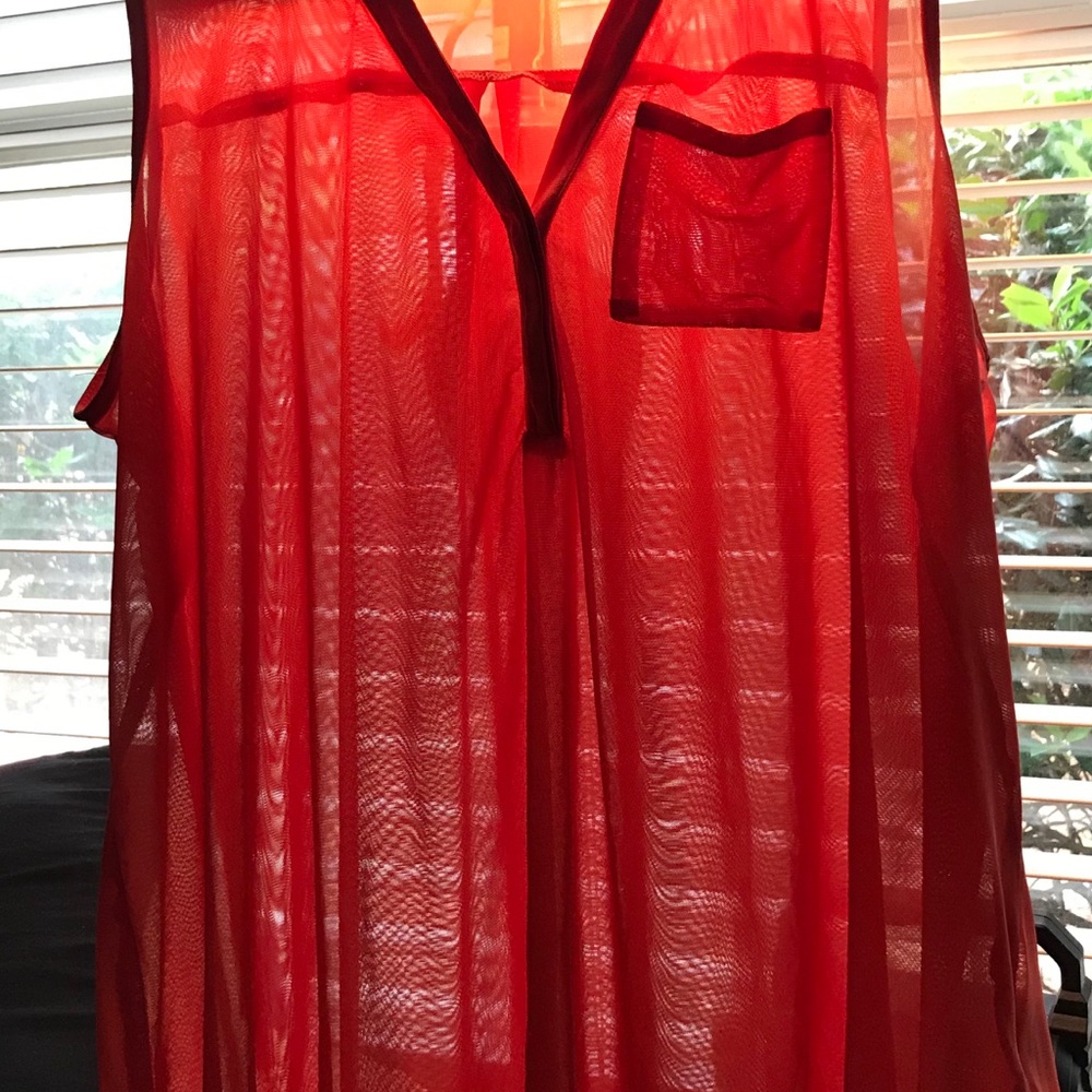 Sleeveless shear blouse really cool with jeans